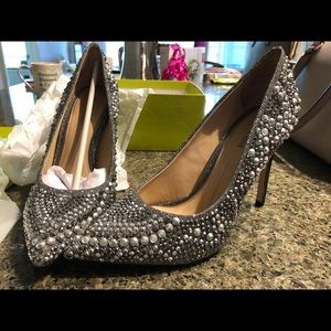 Gianni Bini crowned heels